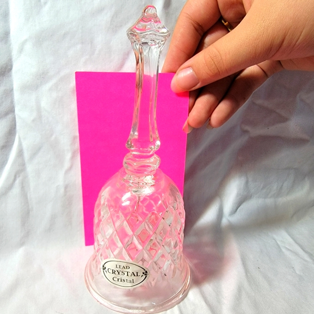 Crystal bell